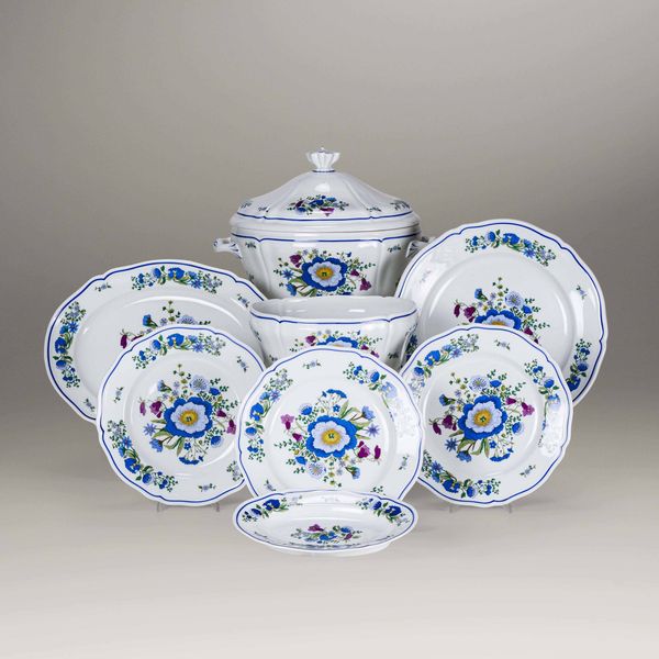 Servizio da tavola Lerici<BR>Doccia, Manifattura Richard Ginori, seconda met del XX secolo  - Asta L'art de la table - Associazione Nazionale - Case d'Asta italiane