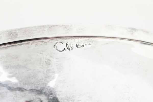 Zuppiera in argento sbalzato. Argenteria artistica veneta del XX secolo. Argenteria Fratelli Calegaro, Padova  - Asta L'art de la table - Associazione Nazionale - Case d'Asta italiane