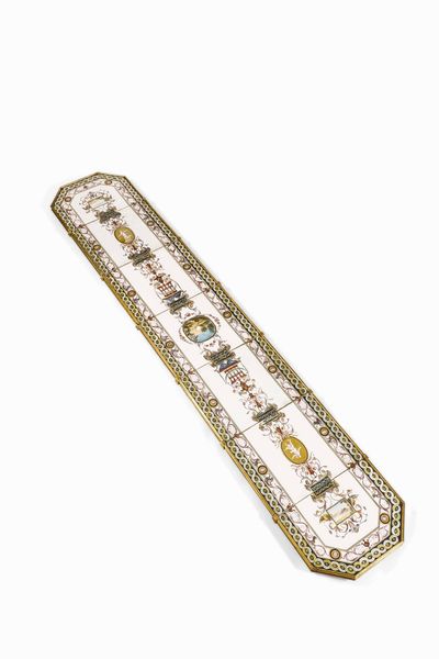 Importante centrotavola neoclassico in legno dorato, carta e vetro dipinti. Italia XVIII-XIX secolo  - Asta L'art de la table - Associazione Nazionale - Case d'Asta italiane