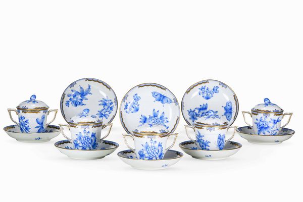 Dodici tazze da brodo �Queen Victoria�<BR>Ungheria, Manifattura Herend, seconda met� del XX secolo  - Asta L'art de la table - Associazione Nazionale - Case d'Asta italiane