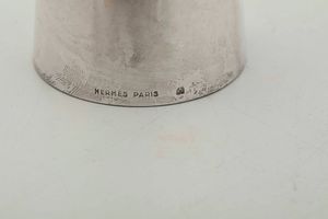 Campanello in argento fuso e cesellato. Parigi, Maison Hermes, anni'70  - Asta L'art de la table - Associazione Nazionale - Case d'Asta italiane