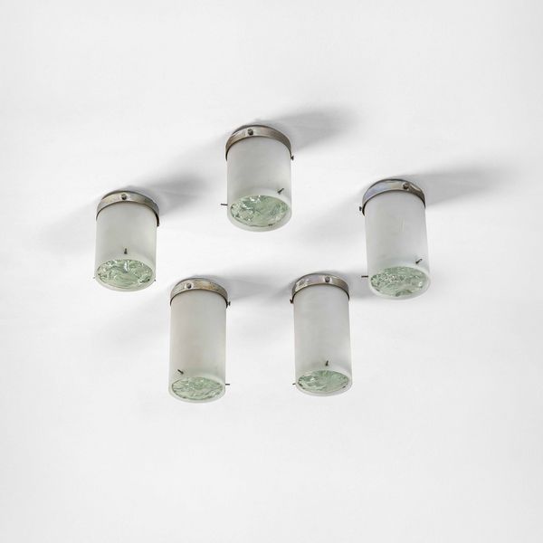 MAX INGRAND : Set di cinque lampade a plafone o parete mod. 2494  - Asta Fine design - Associazione Nazionale - Case d'Asta italiane