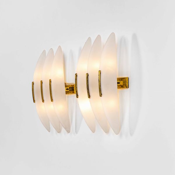 MAX INGRAND : Due appliques in una rara variante del mod. 1799 A  - Asta Fine design - Associazione Nazionale - Case d'Asta italiane