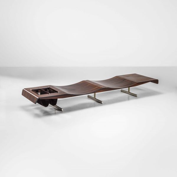 Jorge  Zalszupin : Panca-tavolo basso mod. Onda  - Asta Fine design - Associazione Nazionale - Case d'Asta italiane