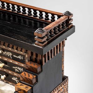 CARLO BUGATTI : Scrittoio con sedia  - Asta Fine design - Associazione Nazionale - Case d'Asta italiane