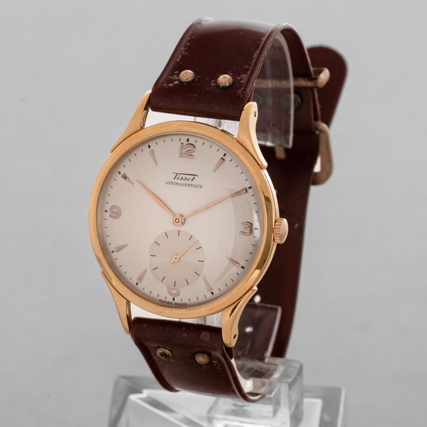 TISSOT - Oversize solo tempo, quadrante Argent� con indici e numeri Arabi applicati, secondi al sei, cassa laminata con anse riportate e fondello a pressione  - Asta Orologio da polso e da tasca  - Associazione Nazionale - Case d'Asta italiane