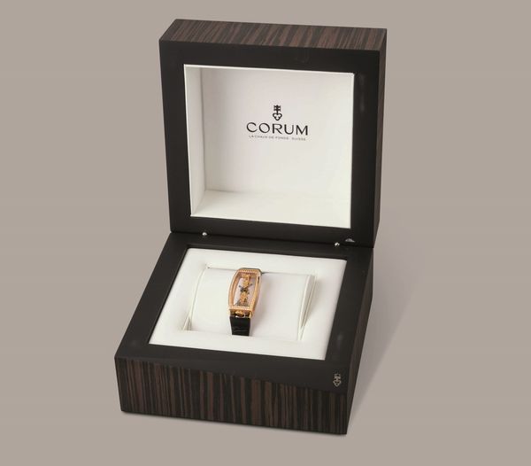 CORUM - Golden Bridge in oro rosa 18k con pav� di brillanti, movimento a vista disposto su ponte verticale a carica manuale, mai indossato con scatola e garanzia  - Asta Orologio da polso e da tasca  - Associazione Nazionale - Case d'Asta italiane