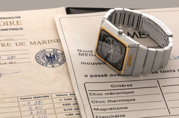 OMEGA - Marine Chronometer ref 198.0082 Megaquartz in acciaio, quadrante nero con datario, movimento al quarzo accompagnato da Certificato di Cronometria  - Asta Orologio da polso e da tasca  - Associazione Nazionale - Case d'Asta italiane