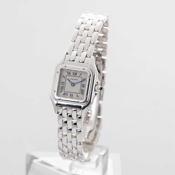 CARTIER - Panthere in oro bianco 18k, quadrante Argent� con numeri Romani, lancette in acciaio azzurrato, chiusura nascosta movimento al quarzo  - Asta Orologio da polso e da tasca  - Associazione Nazionale - Case d'Asta italiane