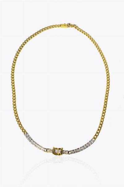 GIROCOLLO : Peso gr 26 6 Lunghezza cm 40 in oro giallo con al centro tre segmenti in oro bianco in diamanti taglio 8/8 per totali ct 0 50 ca  - Asta Gioielli - Associazione Nazionale - Case d'Asta italiane