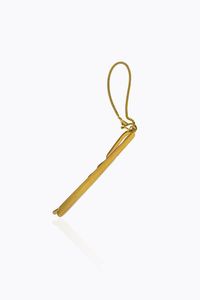 FERMACRAVATTA - Peso gr 7 6 in oro giallo  a barretta  lavorata ad incisioni geometriche