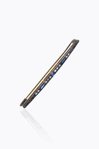 SPILLA - Peso gr 6 2 Lunghezza cm 8 in oro a bassa caratura ed argento  a barretta  con  zaffiri cabochon e navette e rosette  [..]