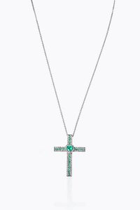 CATENA CON CIONDOLO - Peso gr 4 0 in oro bianco  a forma di croce  con al centro smeraldo taglio a cuore e braccia con smeraldi taglio  [..]