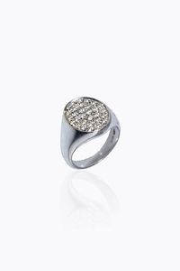 CHEVALIER - Peso gr 11 5 Misura 6 (46) in oro bianco  sommit di forma ovale con pav di diamanti taglio brillante per totali  [..]