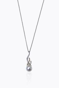NIMEI - Peso gr 7 9 Catena con ciondolo in oro bianco  firmata Nimei con perla australiana del diam. di mm 10 5 e diamanti  [..]