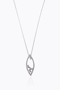 CATENA CON CIONDOLO - Peso gr 6 3 in oro bianco  a forma di losanga  con diamanti taglio brillante per totali ct 0 60 ca  probabile  [..]