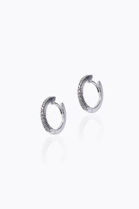 COPPIA DI ORECCHINI - Peso gr 2 9 in oro bianco  a cerchio  con diamanti taglio brillante per totali ct 0 28 ca  probabile colore G-H  [..]