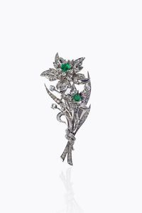 SPILLA - Peso gr 21 1 Cm 6 5x3 in oro bianco  a forma di ramo fiorito  con diamanti taglio brillante e 8/8 per totali ct  [..]