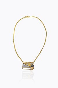 CATENA CON CIONDOLO - Peso gr 20 1 Lunghezza cm 38 in oro giallo  a forma di cane stilizzato; diamanti taglio brillante e 8/8 per totali  [..]