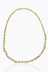 COLLANA - Peso gr 27 4 Lunghezza cm 69 composta da anelli ovali e rettangolari satinati