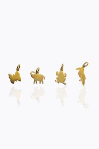POMELLATO - Peso gr 7 8 Lotto di quattro charms Pomellato  linea Dodo in oro giallo raffiguranti: un tucano  una rana  un  [..]