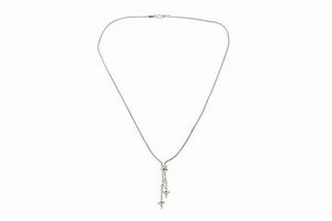 CATENA CON CIONDOLO - Peso gr. 7 1 in oro bianco con due frange in diamanti taglio brillante e navette per totali ct 0 40 ca