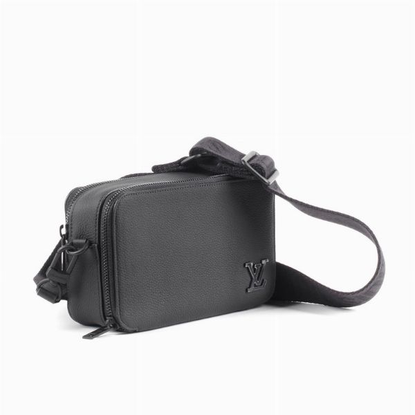 LOUIS VUITTON CAMERA BAG  - Asta Vintage: borse e accessori di Hermes, Louis Vuitton e altre grandi maison - Associazione Nazionale - Case d'Asta italiane