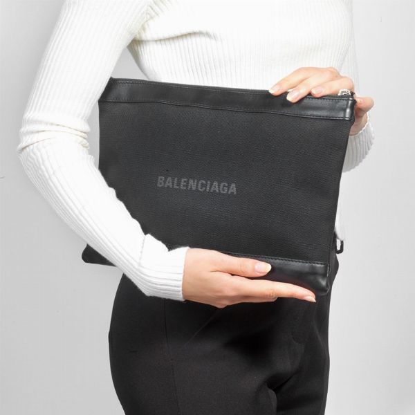 BALENCIAGA POCHETTE  - Asta Vintage: borse e accessori di Hermes, Louis Vuitton e altre grandi maison - Associazione Nazionale - Case d'Asta italiane