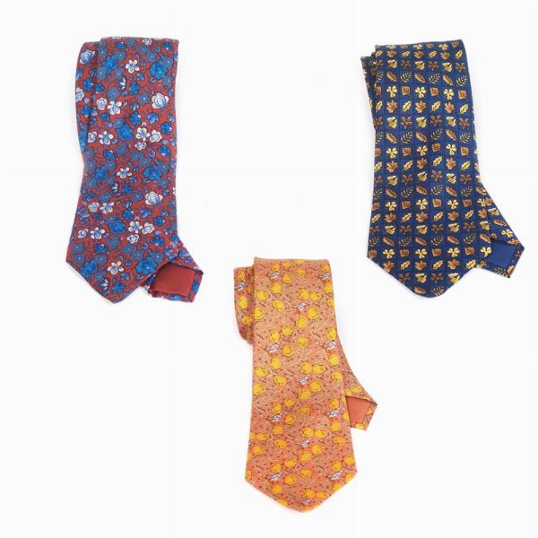 HERMES TRIO CRAVATTE  - Asta Vintage: borse e accessori di Hermes, Louis Vuitton e altre grandi maison - Associazione Nazionale - Case d'Asta italiane