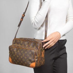 LOUIS VUITTON TRACOLLA REPORTER  - Asta Vintage: borse e accessori di Hermes, Louis Vuitton e altre grandi maison - Associazione Nazionale - Case d'Asta italiane