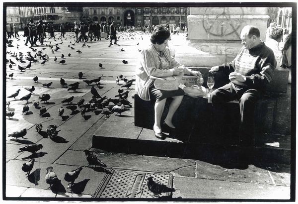 Roby Schirer : Lotto composto da due scatti fotografici  - Asta Affordable Photos | Cambi Time - Associazione Nazionale - Case d'Asta italiane