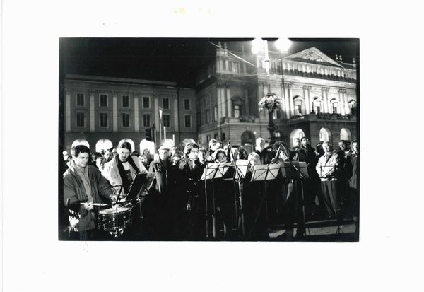 Roby Schirer : Lotto composto da due scatti fotografici  - Asta Affordable Photos | Cambi Time - Associazione Nazionale - Case d'Asta italiane