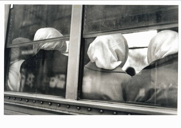 Roby Schirer : Lotto composto da due scatti fotografici  - Asta Affordable Photos | Cambi Time - Associazione Nazionale - Case d'Asta italiane