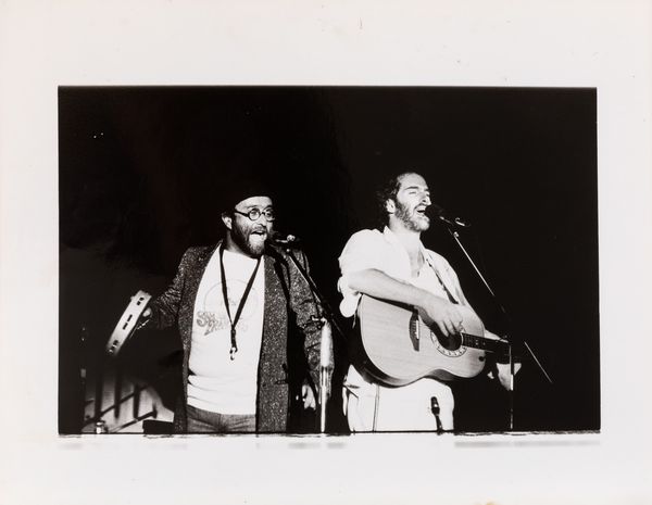 Roby Schirer : Senza titolo (Dalla e De Gregori in concerto)  - Asta Affordable Photos | Cambi Time - Associazione Nazionale - Case d'Asta italiane