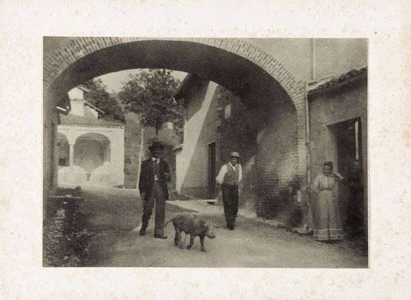 Domenico Riccardo Peretti Griva, Attribuito a : Senza titolo (Passeggiata diurna)  - Asta Affordable Photos | Cambi Time - Associazione Nazionale - Case d'Asta italiane