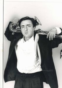 Roby Schirer : Lotto composto da due scatti fotografici  - Asta Affordable Photos | Cambi Time - Associazione Nazionale - Case d'Asta italiane