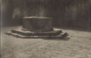 Gualberto Davolio Marani : Lotto composto da due scatti fotografici<BR>  - Asta Affordable Photos | Cambi Time - Associazione Nazionale - Case d'Asta italiane