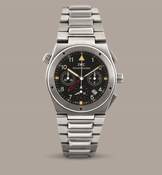 IWC - Chrono Alarm, in acciaio, quadrante nero con numeri Arabi, indici luminescenti al trizio, tre contatori e datario, con funzione di sveglia e movimento al quarzo  - Asta Orologi da Polso e da Tasca - Associazione Nazionale - Case d'Asta italiane