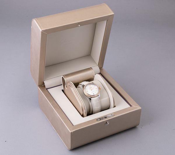 GLASHUTTE - Lady Serenade, acciaio e oro, ghiera con brillanti, quadrante in madreperla con indici e numeri Romani applicati, datario e movimento automatico, con scatola e garanzia  - Asta Orologi da Polso e da Tasca - Associazione Nazionale - Case d'Asta italiane