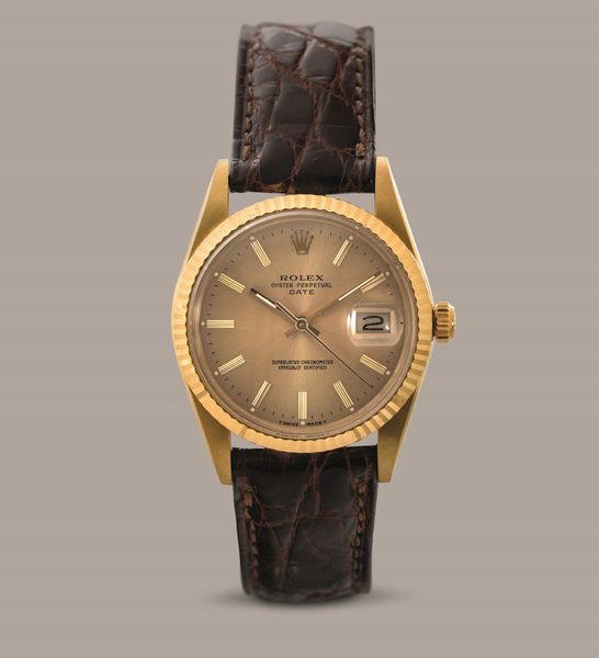 ROLEX - Date ref 15037 in oro giallo 18k, quadrante champagne con indici a bastone, movimento automatico con datario  - Asta Orologi da Polso e da Tasca - Associazione Nazionale - Case d'Asta italiane