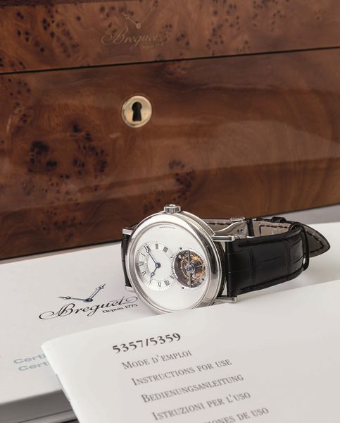 BREGUET - Classique Complication Tourbillon ref 5357 in platino, carica manuale, fondello a vista con lavorazione della platina a mano, quadrante bianco guilloch� con scatola e garanzia  - Asta Orologi da Polso e da Tasca - Associazione Nazionale - Case d'Asta italiane