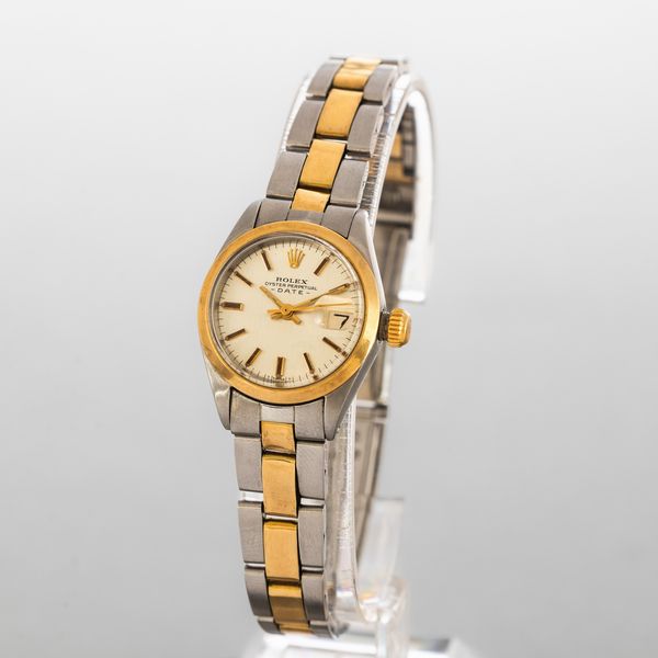 ROLEX - Oyster Perpetual Date ref 6916 acciaio e oro, quadrante Argent� con indici applicati e finestrella della data, movimento automatico e fondello a vite  - Asta Orologi da Polso e da Tasca - Associazione Nazionale - Case d'Asta italiane