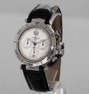 CARTIER - Pasha in acciaio automatico, cronografo tre contatori quadrante Bianco con numeri Arabi, sfere luminose e datario al sei  - Asta Orologi da Polso e da Tasca - Associazione Nazionale - Case d'Asta italiane
