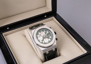 AUDEMARS PIGUET - Offshore Montenapoleone edizione limitata 100 esemplari, ref 26075ST in acciaio, quadrante verde Gran Tapisserie numeri Arabi, tre contatori verticali e datario  - Asta Orologi da Polso e da Tasca - Associazione Nazionale - Case d'Asta italiane