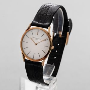 VACHERON & CONSTANTIN - Extrapiatto ref 4961 in oro giallo 18k con anse fancy riportate, quadrante Argent� con indici a bastone e movimento a carica manuale  - Asta Orologi da Polso e da Tasca - Associazione Nazionale - Case d'Asta italiane