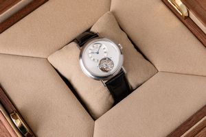 BREGUET - Classique Complication Tourbillon ref 5357 in platino, carica manuale, fondello a vista con lavorazione della platina a mano, quadrante bianco guilloch� con scatola e garanzia  - Asta Orologi da Polso e da Tasca - Associazione Nazionale - Case d'Asta italiane