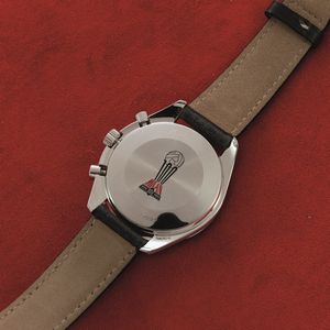 OMEGA - Speedmaster reduced automatico in acciaio realizzato per il 100� anniversario Milan. Crongrafo tre contatori con quadrante nero e data del centenario in rosso  - Asta Orologi da Polso e da Tasca - Associazione Nazionale - Case d'Asta italiane