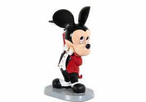 Disney: Statua Topolino Maggiordomo con vassoio  - Asta POP Culture e Manifesti d'Epoca - Associazione Nazionale - Case d'Asta italiane