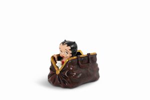 Statuetta Betty Boop nella borsa  - Asta POP Culture e Manifesti d'Epoca - Associazione Nazionale - Case d'Asta italiane