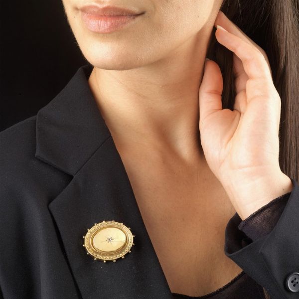 SPILLA CON ROSA DI DIAMANTE  - Asta Gioielli - Associazione Nazionale - Case d'Asta italiane